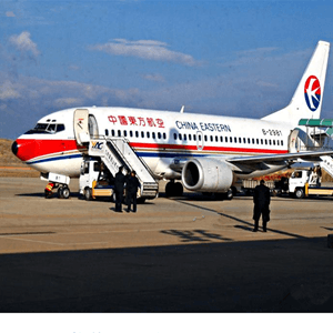 长沙黄花机场空运航空快运业稳步发展的原因是什么？